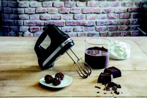 Kitchenaid Hand mixer 5KHM5110BOB Onyx Black Lifestyle