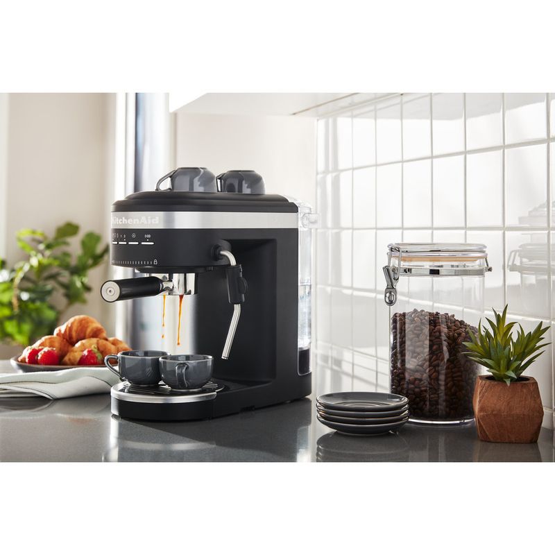 Kitchenaid Coffee machine 5KES6403BBM Matte black Lifestyle 1