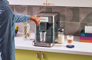 Kitchenaid-Coffee-machine-5KES8558BJP-Juniper-Lifestyle-Detail