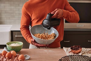 Kitchenaid Hand mixer 5KHMR700BM Matte black Lifestyle