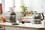 Kitchenaid Kettle 5KEK1522BMS Medallion silver Lifestyle