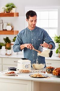 Kitchenaid Stirring machine 5KSB4026BAC Almond cream Lifestyle